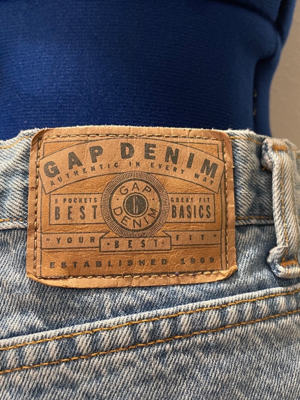 GAP Denim - Women’s Best Basics - Loose Fit Jeans - Size 10